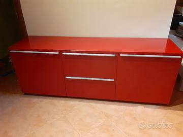 mobile soggiorno rosso ikea