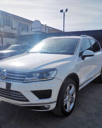 Volkswagen Touareg 3.0 TDI 204 CV tiptronic BlueMo