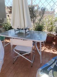 Tavolo giardino bianco vetro