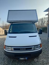 Iveco Daily 35.C11 con Cassone  di alluminio