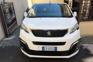Peugeot Traveller BlueHDi 120 S&S Compact Business