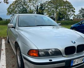 BMW 520i