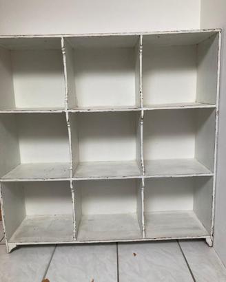 Scaffale shabby