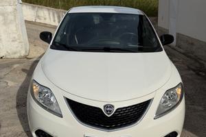 Lancia Ypsilon 1.2 69 CV 5 porte Gold
