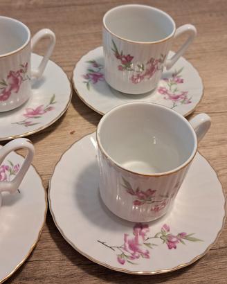 Set da caffe  4 TAZZINE con piattino 