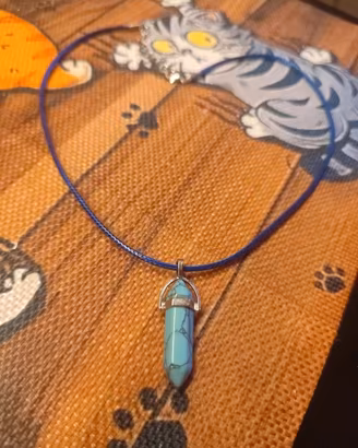 Collana con pendente esagonale in pietra
Turchese 