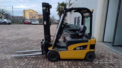 Carrello elevatore elettrico Caterpillar