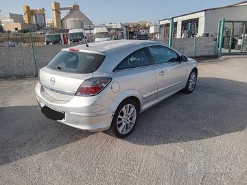 OPEL ASTRA GTC 2000 TD RICAMBI 