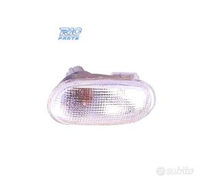 LATERALE DELL'INDICATORE DI DIREZIONE MITSUBISHI 9