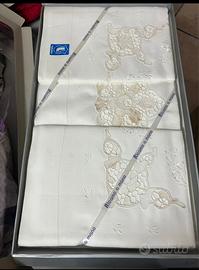 Lenzuola ricamate a mano lino