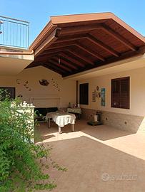 Villa Indipendente con Dépendance e Giardino