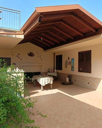 Villa Indipendente con Dépendance e Giardino