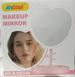 specchio illuminato per Makeup