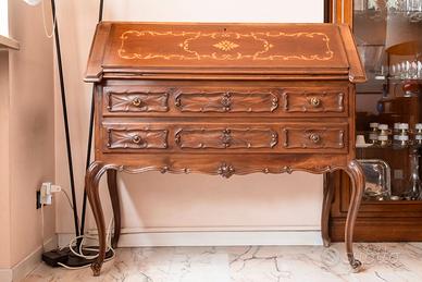 Scrittoio a ribalta d'antiquariato