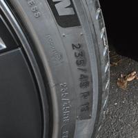 Gomme 235 45 18