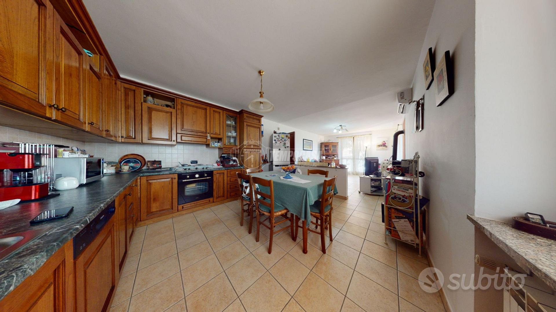Apartment in Castagnito, Baraccone, Serra - Vista 4