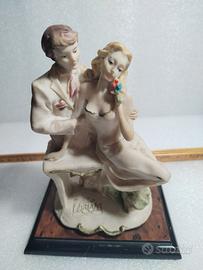 STATUETTA  MIRIAM Armani IN PORCELLANA CAPODIMONT