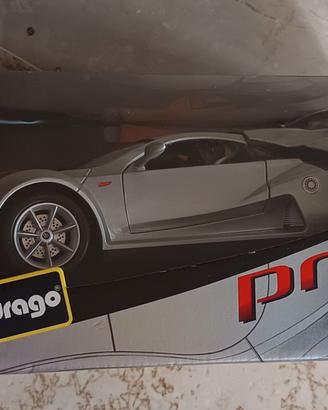 prima Giugiaro 1:18