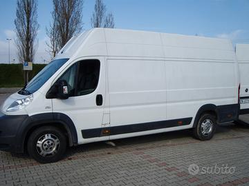 Traslochi trasporti 7ggsu7 sgomberi