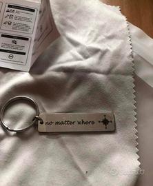 Ciondolo portachiavi con scritta “no matter where”