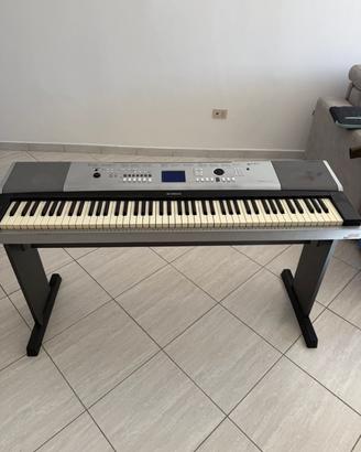 Pianola yamaha portable grand dgx-520