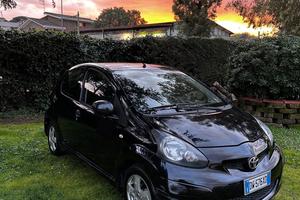 Toyota Aygo 1.0 12V VVT-i 5 porte Sol