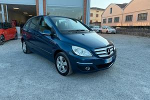 Mercedes-benz B 180 NGT BlueEFFICIENCY Executive