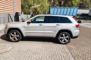 Jeep Grand Cherokee Overland 3.0CRD - Full.