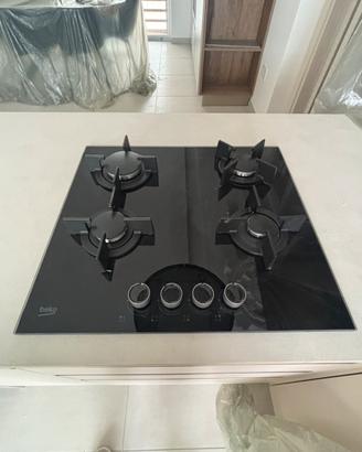 Piano cottura Beko 4 fuochi in vetro nero