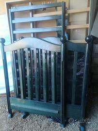 Lettino bambini con materasso e lampadario