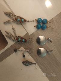 3 paia di orecchini e 2 singoli 