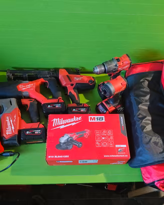 Attrezzatura Milwaukee professionale pronto uso 