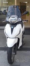 PIAGGIO BEVERLY 300 HPE (2021)
