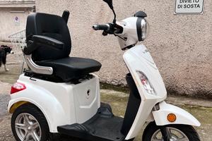 Scooter tre ruote x disabili elettrico