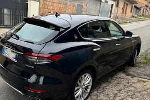 Maserati levante anno 2021