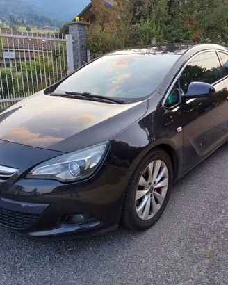 Opel Astra GTC J 1.7 CDTI Cosmo S&S Full optional