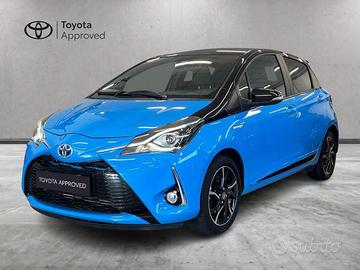 TOYOTA Yaris 1.5 Hybrid 5 porte Trend "Cyan Edit