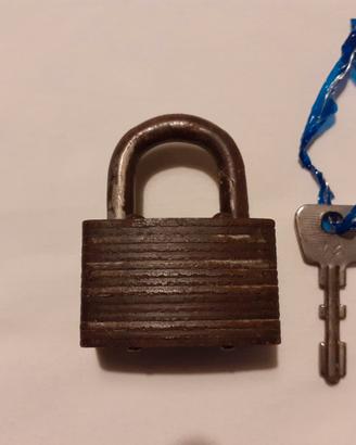 Lucchetto antico Walsco da collezione