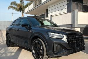 Audi q2 s line identity blak