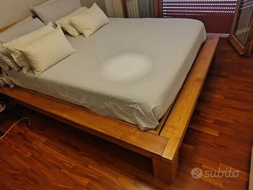  letto matrimoniale in legno massello + rete