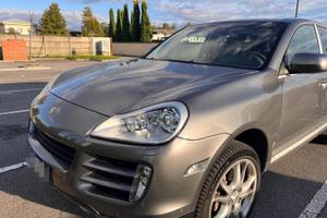 Porsche Cayenne 2010