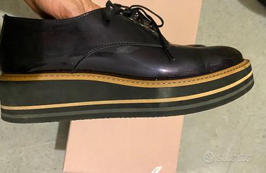 Scarpe stringate Pertini