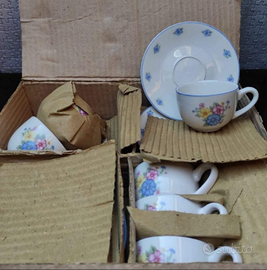 Piatti e tazze da colazione