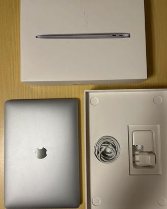 MacBook Air M1 13  8GB RAM/256GB SSD