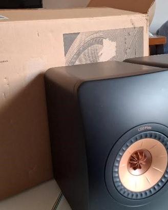 KEF LS50 META diffusori da scaffale