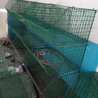 Ceste e scaffali con raccorderia varie 