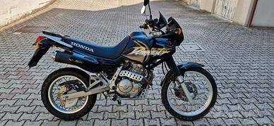 Honda Dominator RD08