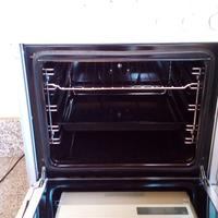 Cucina a gas con forno elettrico