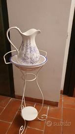 Catino della nonna con brocca e supporto