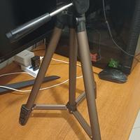 Treppiedi marca in foto - 127cm
